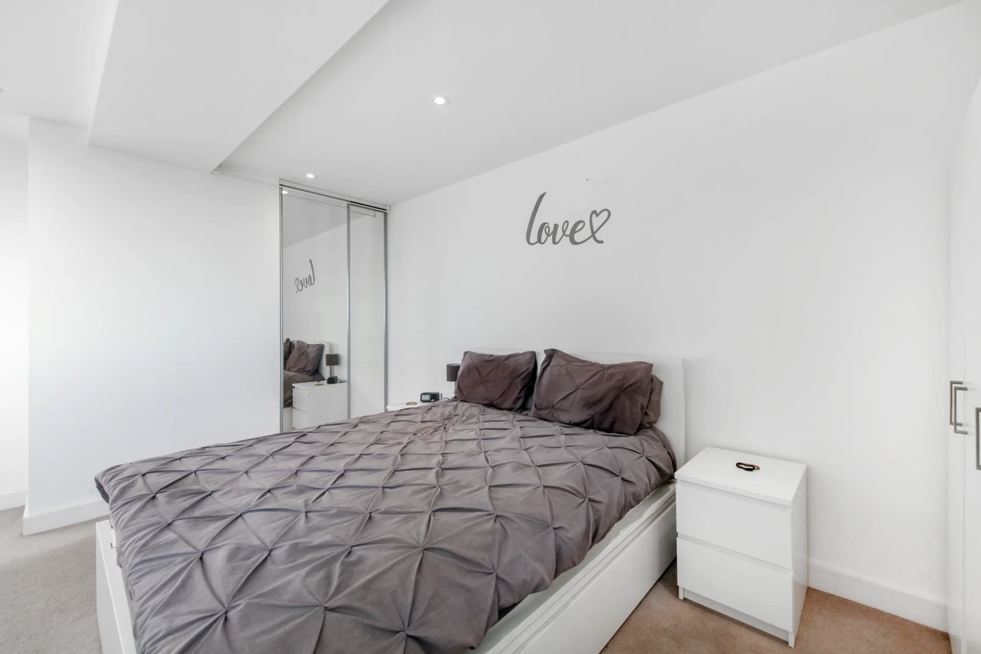 Flat 311 Ramsey House High road  - 44f9wMVkGdBJsUbQzNZi.jpg