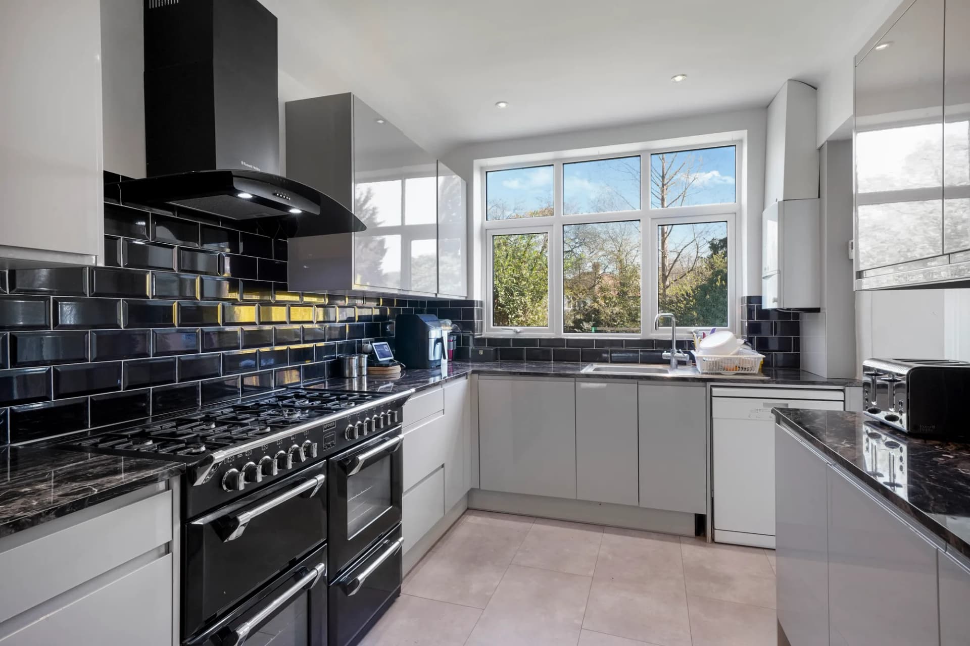 736 Kenton Lane - JoCNatBPpxAFIbJ69ILb.jpg