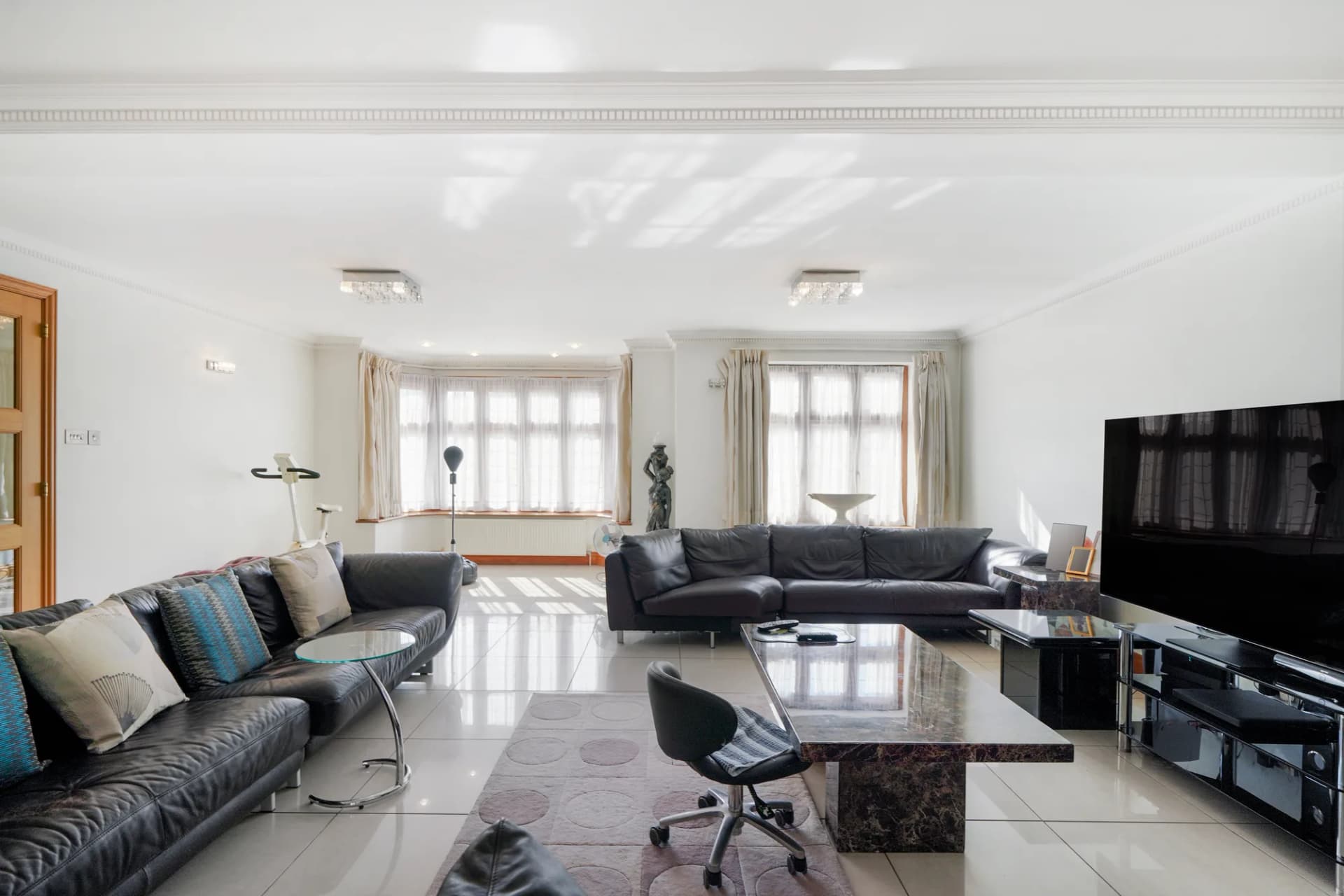 49 Sudbury Court Drive - 1k62rgnFxbCdCmYFe4bP.jpg