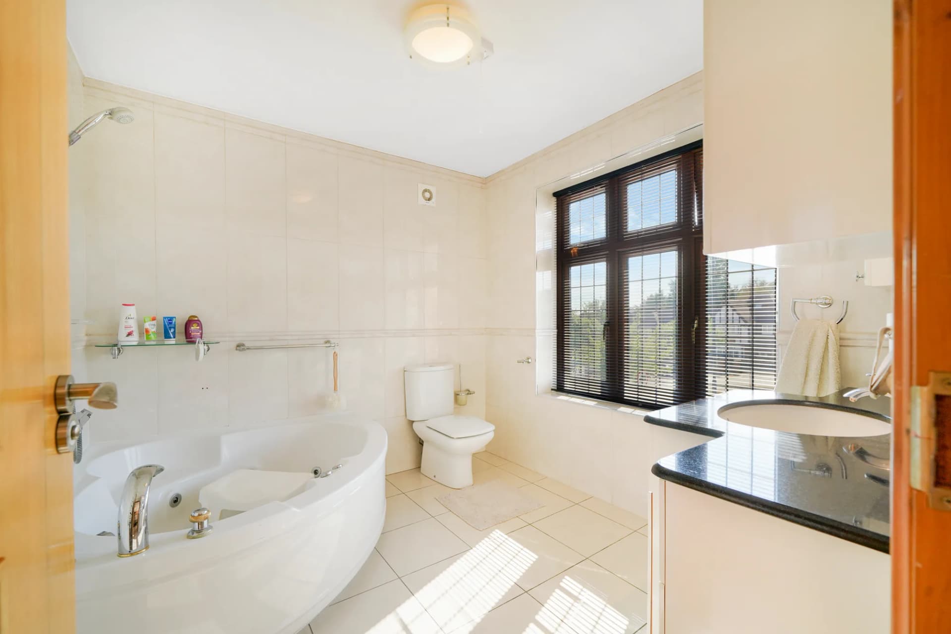49 Sudbury Court Drive - o1ty6BVEFvko2CXfUBzO.jpg